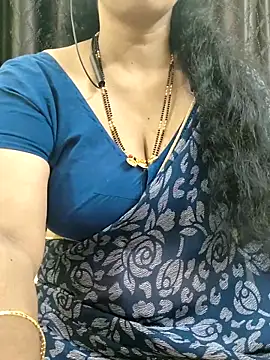 Snapshot of bhuvana555 chatting on October 25, 6:41 pm bhuvana555 online show from October 25, 6:41 pm