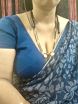 Snapshot of bhuvana555 chatting on November 27, 5:13 pm bhuvana555 online show from November 27, 5:13 pm