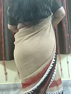 Snapshot of bhuvana555 chatting on November 11, 5:08 pm bhuvana555 online show from November 11, 5:08 pm