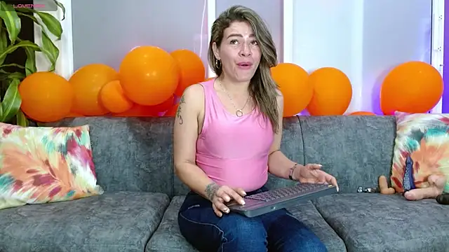 oriana thomson2 online show from September 29, 1:34 am