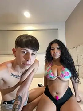 G Poseidon y Cloe online show from December 21, 12:09 am