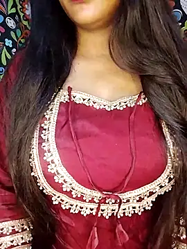 Sreya213 online show from March 14, 6:25 pm