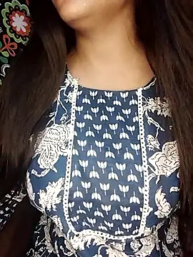 Sreya213 online show from March 18, 6:42 pm