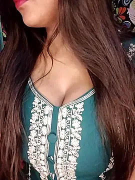 Sreya213 online show from February 21, 7:16 pm