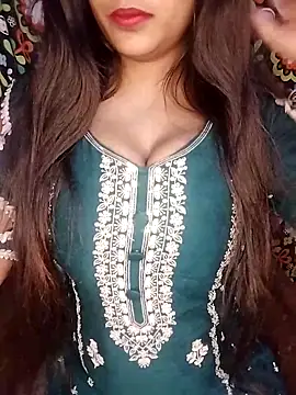 Sreya213 online show from February 6, 6:04 pm