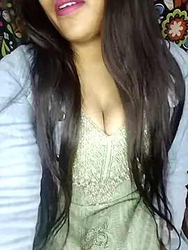 Sreya213 online show from February 3, 8:36 pm