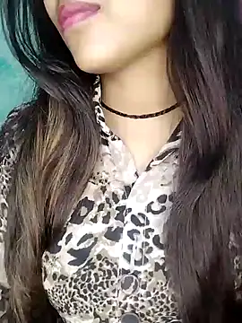 Sreya213 online show from January 24, 8:00 pm