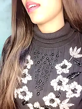 Sreya213 online show from January 4, 9:09 pm