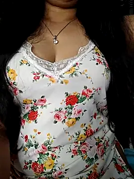 Snapshot of Rina777o chatting on July 15, 5:42 pm Rina777o online show from July 15, 5:42 pm