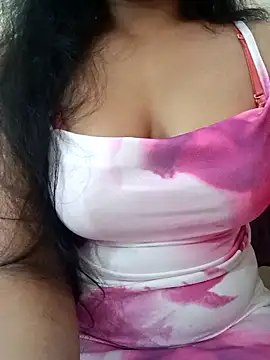 Snapshot of Rina777o chatting on February 7, 8:01 am Rina777o online show from February 7, 8:01 am