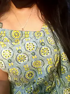 Snapshot of Rina777o chatting on December 13, 8:04 pm Rina777o online show from December 13, 8:04 pm