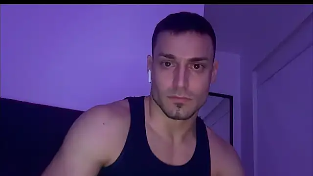 hot shot 13 online show from March 1, 2:11 am