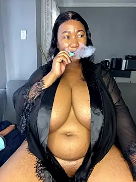 Snapshot of MayaPassion chatting on January 17, 5:44 am MayaPassion online show from January 17, 5:44 am