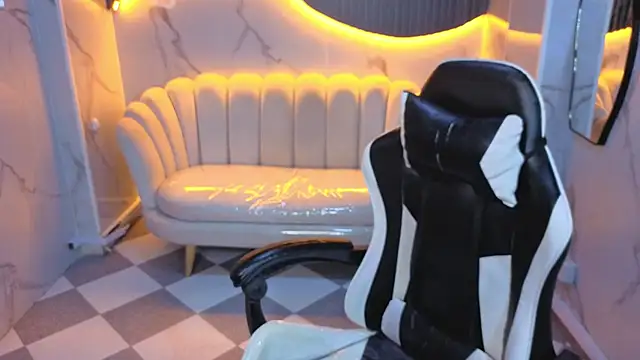 Violeth b online show from February 17, 12:46 pm