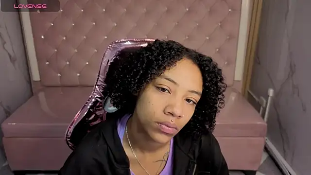 Violeth b online show from December 17, 12:43 pm