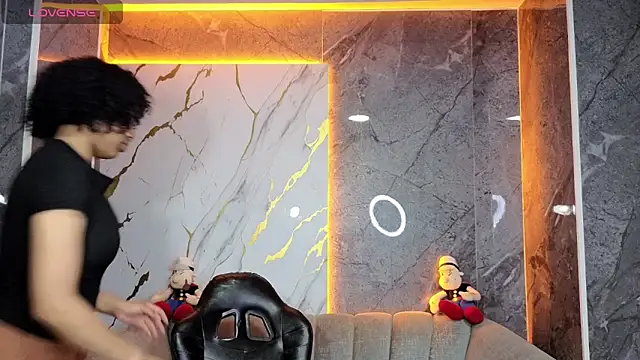 Violeth b online show from March 29, 1:02 pm