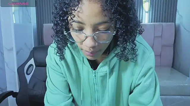 Violeth b online show from February 5, 12:45 pm