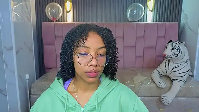 Violeth b online show from March 6, 1:17 pm