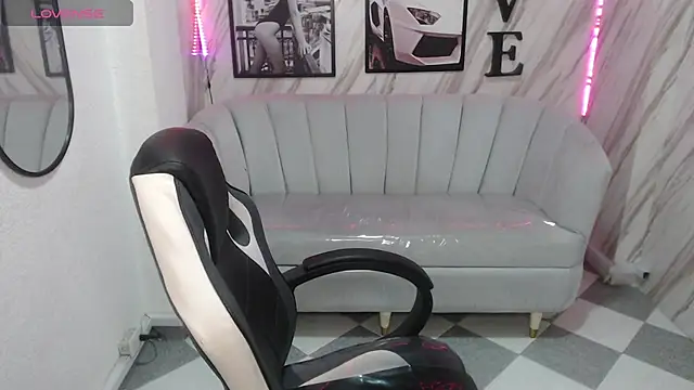 Violeth b online show from February 27, 12:45 pm