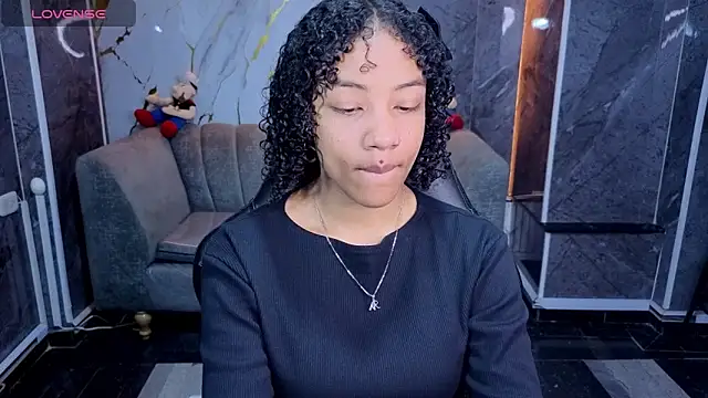 Violeth b online show from April 13, 1:04 pm