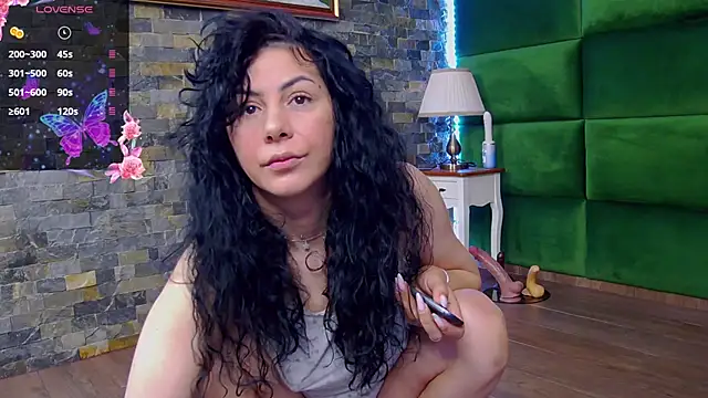 Snapshot of SelenSummer chatting on April 22, 3:57 am SelenSummer online show from April 22, 3:57 am