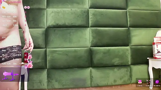 SelenSummer online show from October 31, 8:05 pm