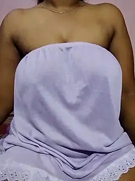 Snapshot of Diwya69 chatting on June 13, 7:56 pm Diwya69 online show from June 13, 7:56 pm