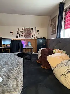 elina may online show from November 12, 10:30 am