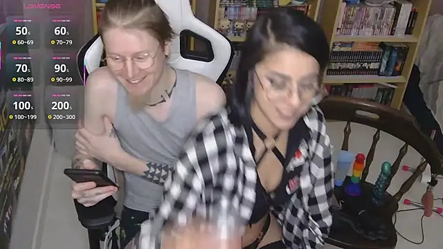 Snapshot of LisandreLaVenale chatting on November 26, 9:48 pm LisandreLaVenale online show from November 26, 9:48 pm