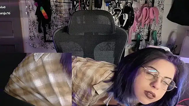LisandreLaVenale online show from May 17, 9:37 pm