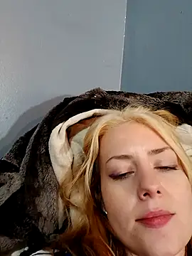 SkarlettRose96 online show from November 3, 7:46 am