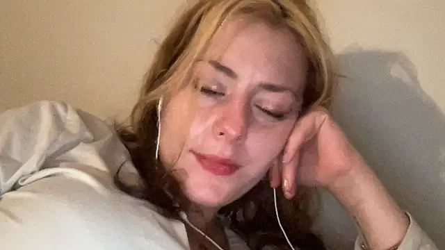 SkarlettRose96 online show from October 15, 4:11 am
