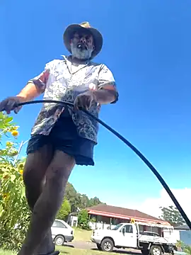 ausbod online show from December 7, 10:56 pm