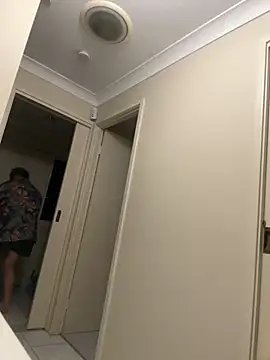 ausbod online show from December 7, 4:42 pm