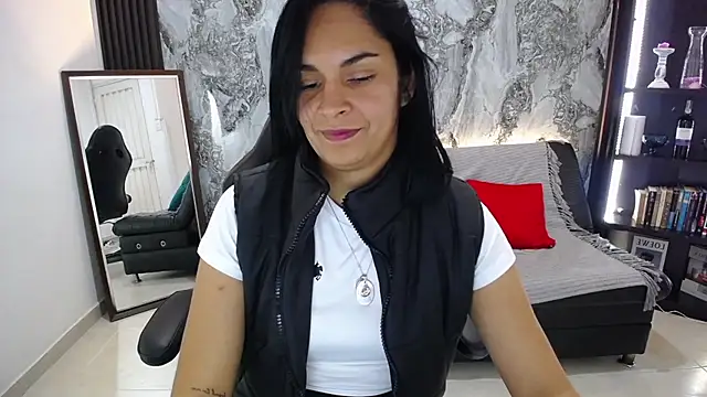 Snapshot of Carlota_milf_30 chatting on October 19, 2:20 pm Carlota milf 30 online show from October 19, 2:20 pm
