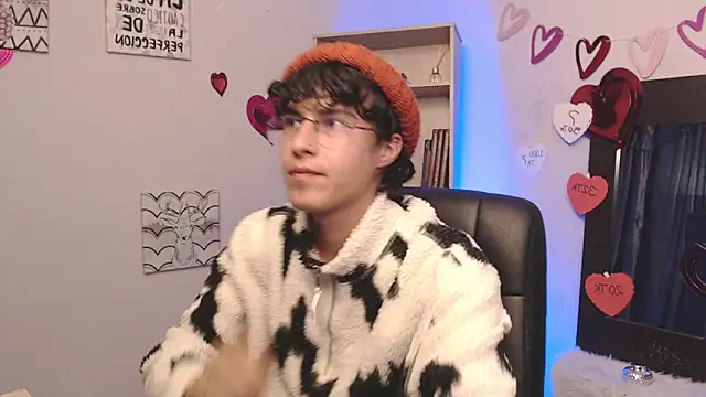 Jeam hot online show from March 4, 8:49 pm