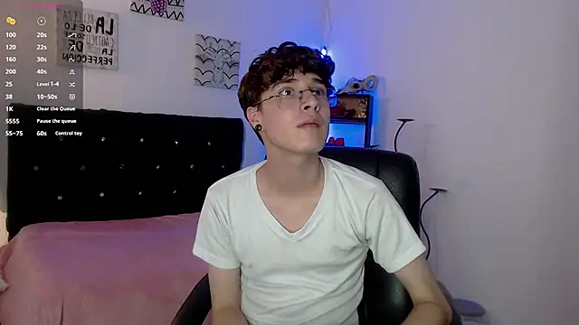 Jeam hot online show from November 18, 9:40 pm