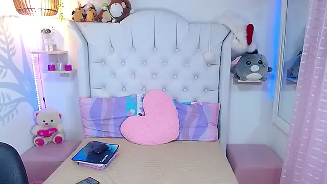 Alison Wiley online show from February 26, 4:01 am