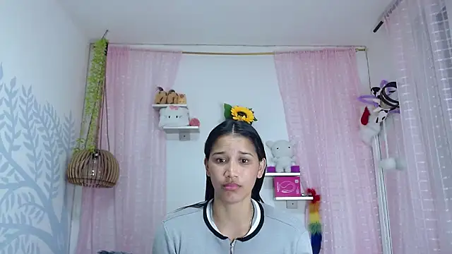 Alison Wiley online show from November 28, 1:50 am