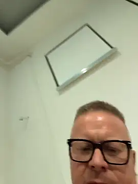 swingr online show from April 13, 11:20 pm