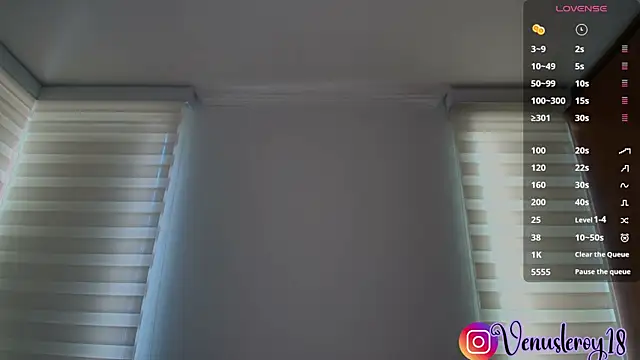 venusleroy  online show from November 2, 7:52 pm