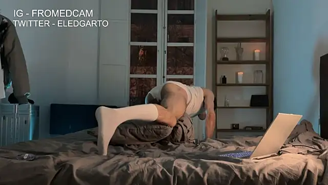 Snapshot of fromed chatting on January 14, 11:27 pm fromed online show from January 14, 11:27 pm