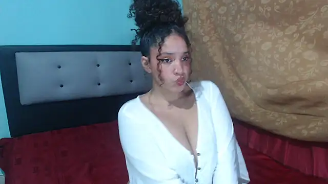 Snapshot of kalipso_n-jones chatting on February 24, 8:03 pm kalipso n-jones online show from February 24, 8:03 pm