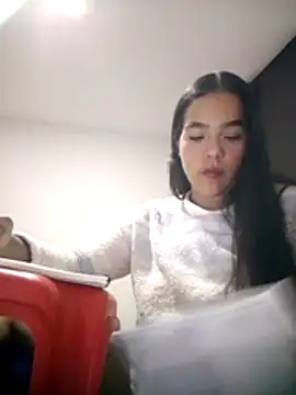 Snapshot of SweetFortuner chatting on November 21, 4:11 am SweetFortuner online show from November 21, 4:11 am