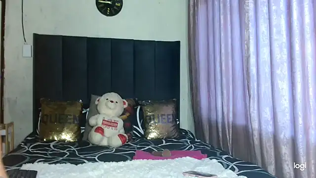 Snapshot of quenliyasa chatting on September 20, 3:39 pm quenliyasa online show from September 20, 3:39 pm