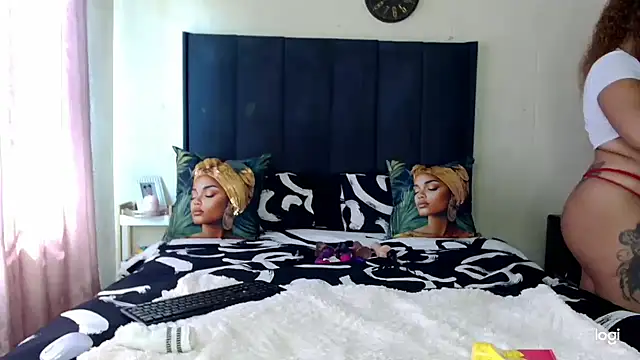 Snapshot of quenliyasa chatting on November 7, 7:35 am quenliyasa online show from November 7, 7:35 am