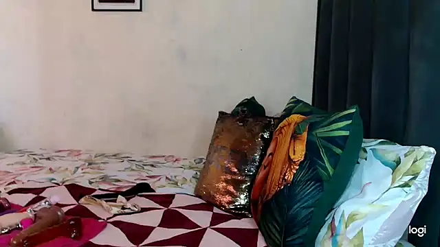 Snapshot of quenliyasa chatting on February 26, 10:04 am quenliyasa online show from February 26, 10:04 am