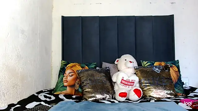 quenliyasa online show from April 14, 11:04 am