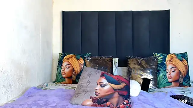 quenliyasa online show from April 5, 1:18 pm