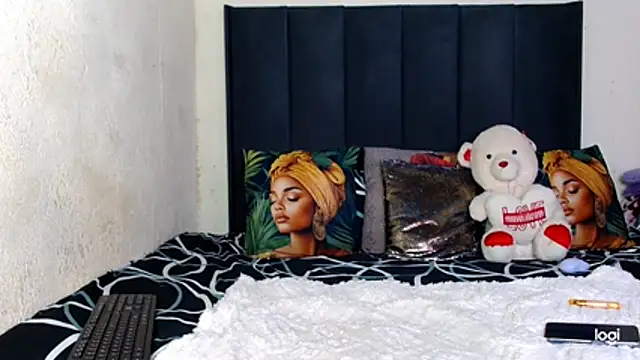 quenliyasa online show from April 22, 10:22 am